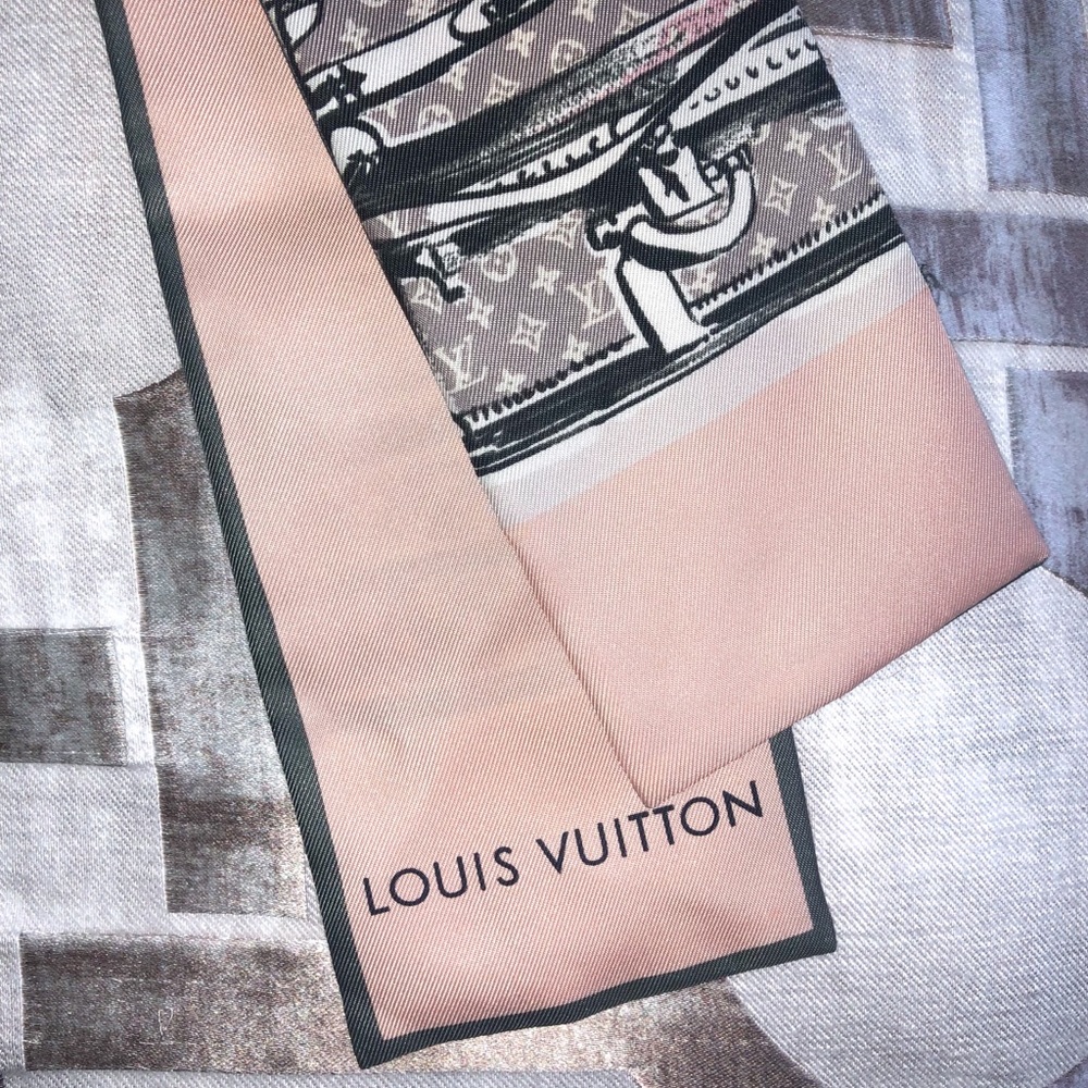 Louis Vuitton trunk bandeau